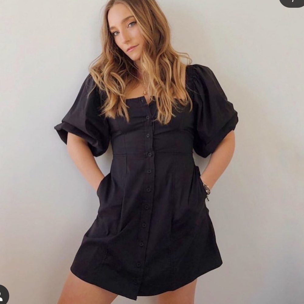 Danielle Bernstein Puffer sleeve dress